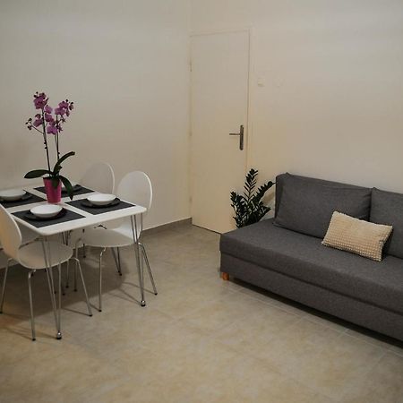 Apartman Gulliver In The Center, 10 Meters From The Sea With Private Parking In Natural Shade Rabac Kültér fotó